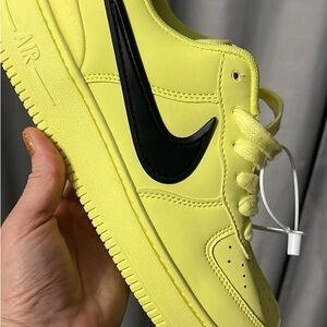 Nike Kids Lemon Yellow Sneakers with Black Swoosh
